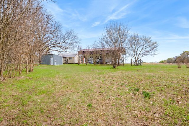 2027 VZ County Road 3104, Edgewood, TX 75117