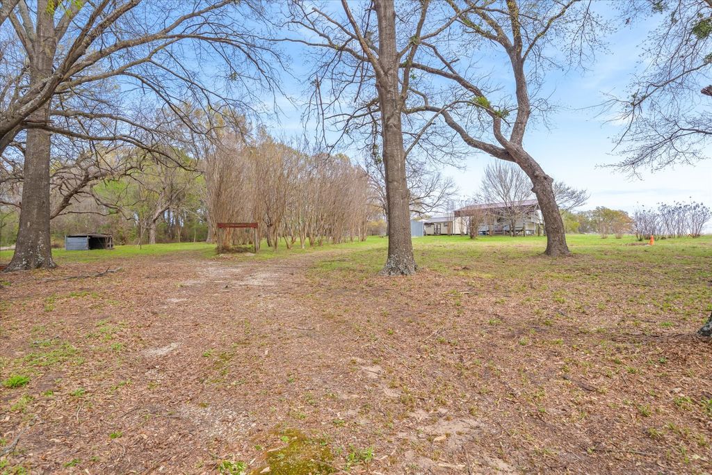 2027 VZ County Road 3104, Edgewood, TX 75117