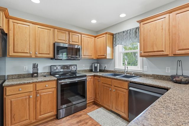 12526 Genesta Cove, Fort Wayne, IN 46845