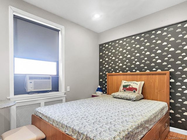 25-18 Union Street 2D, Flushing, NY 11354