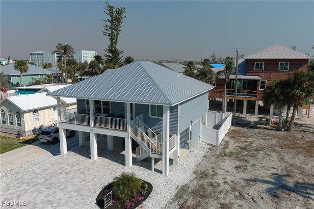 210 Pearl ST, Fort Myers Beach, FL 33931