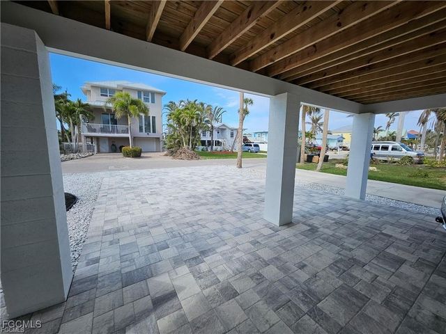 210 Pearl ST, Fort Myers Beach, FL 33931