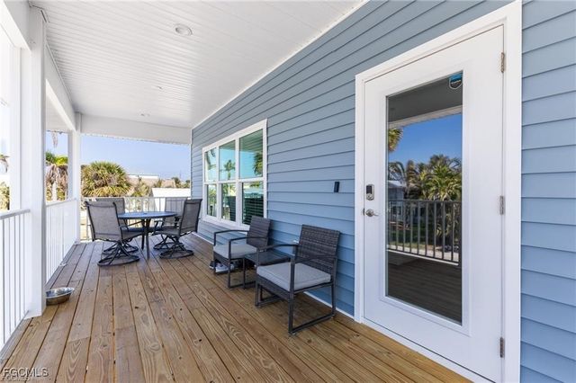 210 Pearl ST, Fort Myers Beach, FL 33931