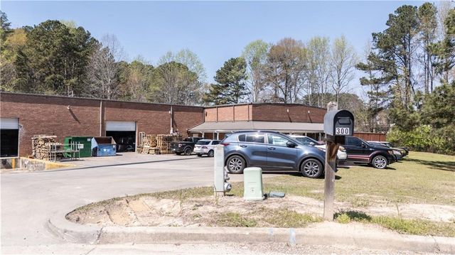 300 Industrial Way, Fayetteville, GA 30215