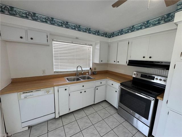 2315 41st TER SW, Naples, FL 34116