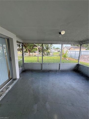 2315 41st TER SW, Naples, FL 34116