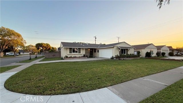 4200 W West, Fullerton, CA 92833