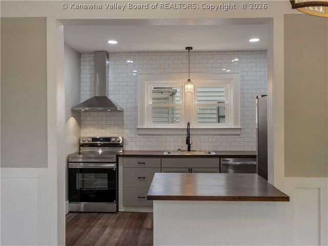 1008 Grant Street, Charleston, WV 25302