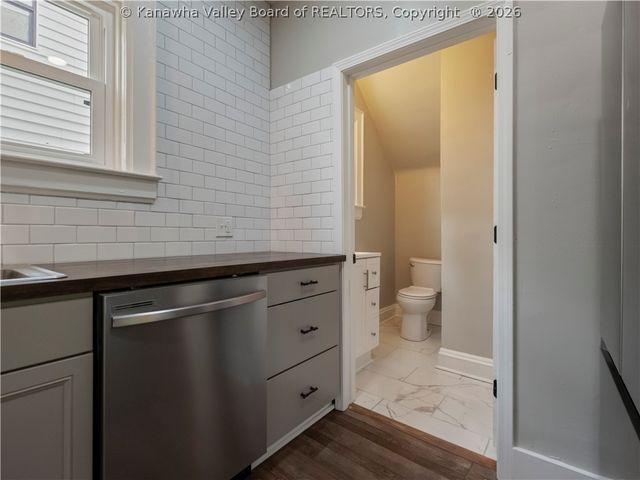 1008 Grant Street, Charleston, WV 25302