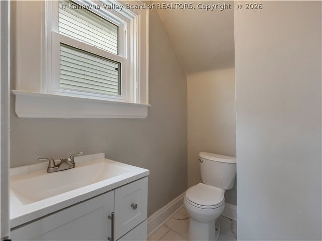 1008 Grant Street, Charleston, WV 25302
