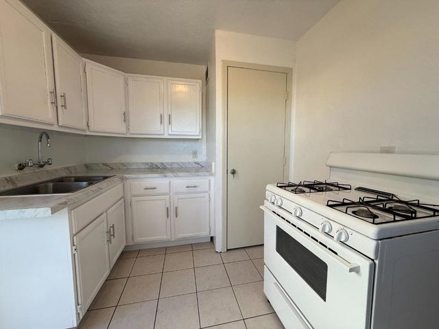 2433 San Pablo Avenue, Berkeley, CA 94702