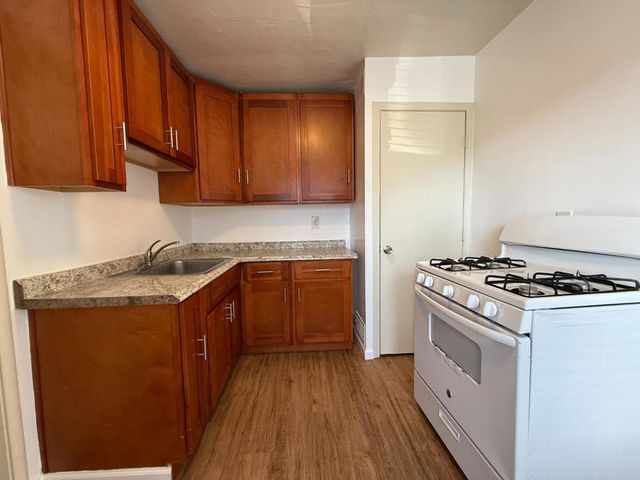 2433 San Pablo Avenue, Berkeley, CA 94702
