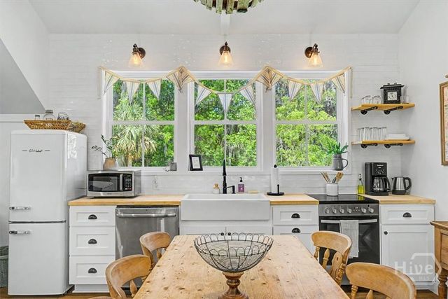 58 Honey Bee Road, Savannah, GA 31419