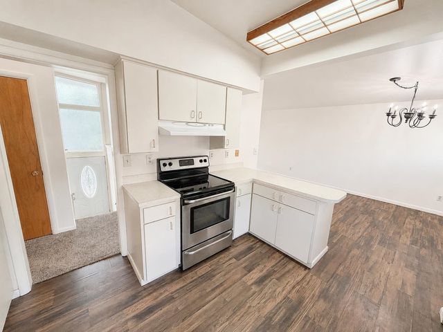 1010 5th St, Minot, ND 58703