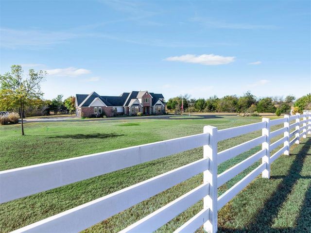 4200 Fox Croft Road, Norman, OK 73026