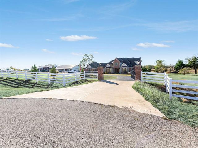 4200 Fox Croft Road, Norman, OK 73026