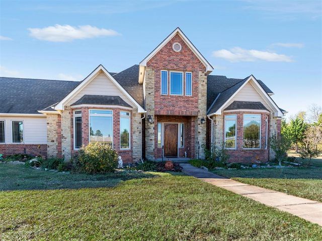 4200 Fox Croft Road, Norman, OK 73026