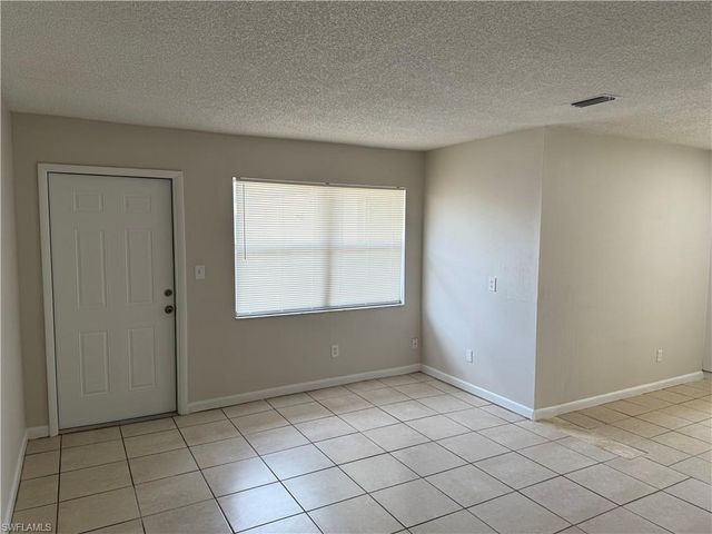 3307 SE 15th PL 8, Cape Coral, FL 33904
