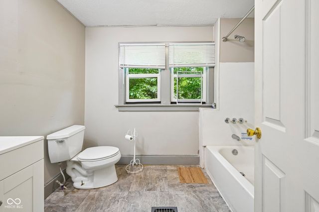 1611 Nichol Avenue, Anderson, IN 46016