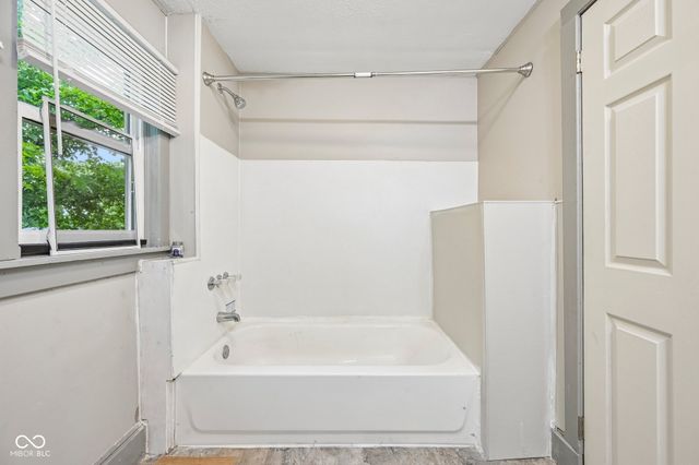 1611 Nichol Avenue, Anderson, IN 46016