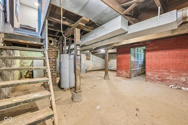 1611 Nichol Avenue, Anderson, IN 46016