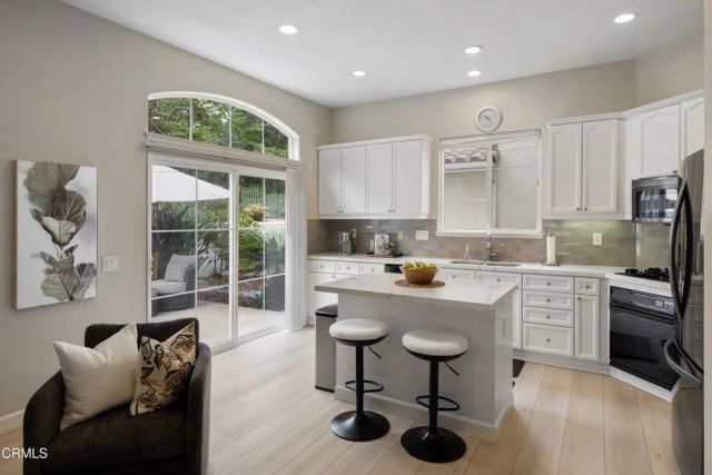 930 Corte Augusta, Camarillo, CA 93010
