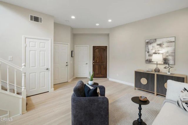 930 Corte Augusta, Camarillo, CA 93010