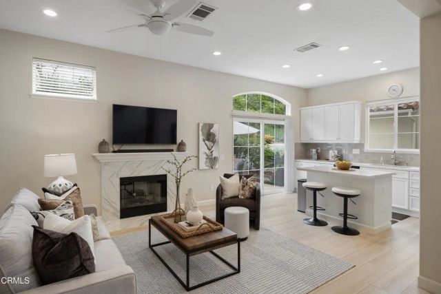 930 Corte Augusta, Camarillo, CA 93010