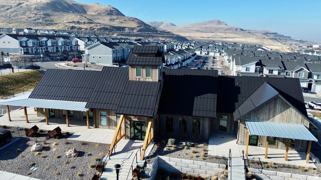 8502 W MEADOW BANK WAY, Magna, UT 84044