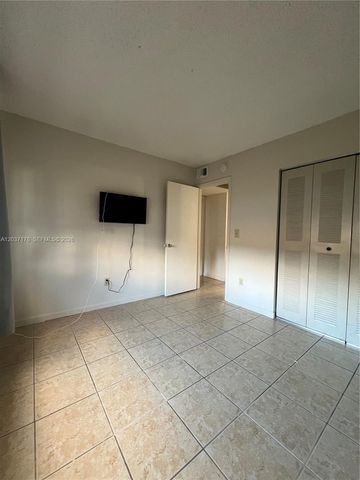 14861 SW 104th St 28-14, Miami, FL 33196