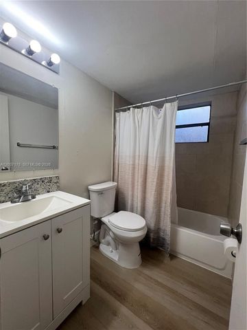 14861 SW 104th St 28-14, Miami, FL 33196