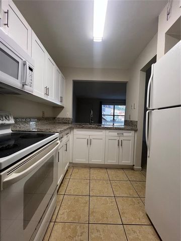 14861 SW 104th St 28-14, Miami, FL 33196