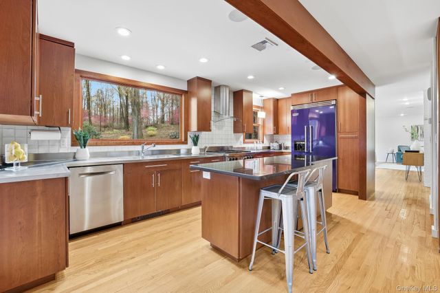 14 Valley Lane, Chappaqua, NY 10514