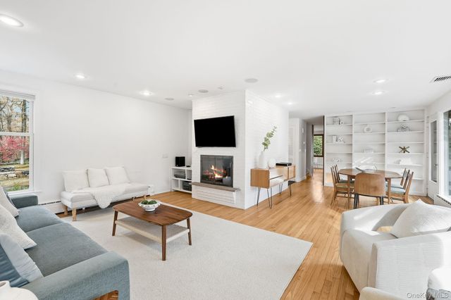 14 Valley Lane, Chappaqua, NY 10514