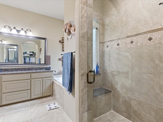 2115 N Hill Drive, Irving, TX 75038