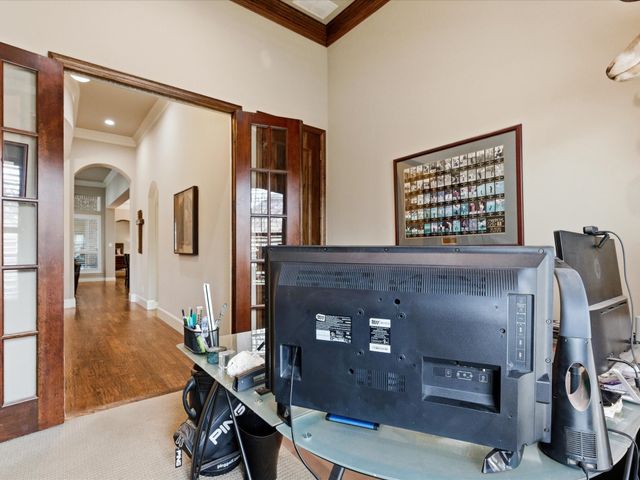 2115 N Hill Drive, Irving, TX 75038