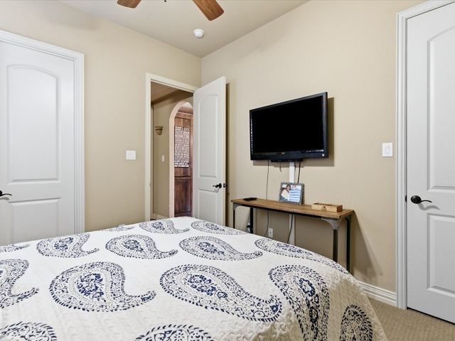 2115 N Hill Drive, Irving, TX 75038