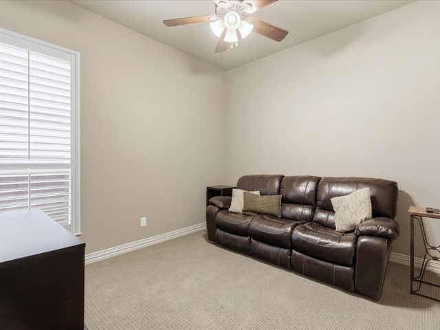 2115 N Hill Drive, Irving, TX 75038