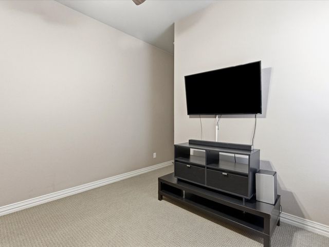 2115 N Hill Drive, Irving, TX 75038