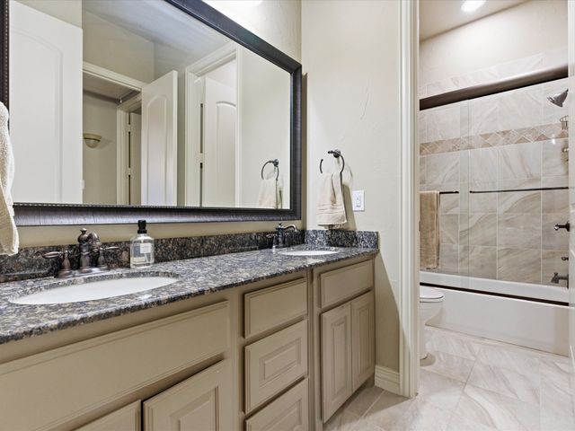 2115 N Hill Drive, Irving, TX 75038