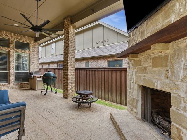 2115 N Hill Drive, Irving, TX 75038