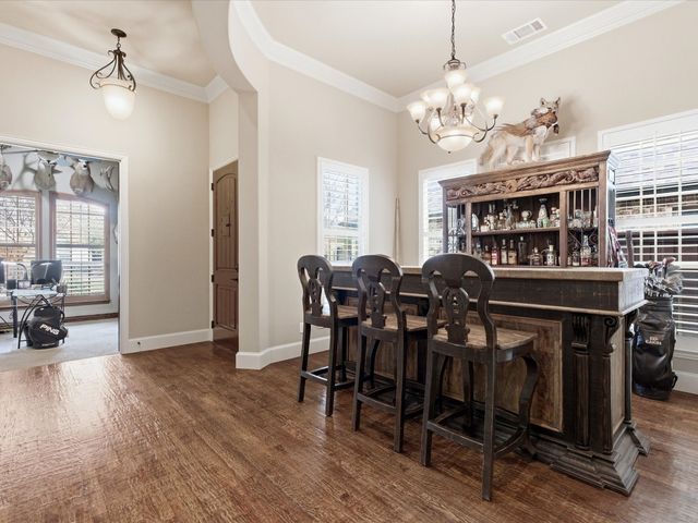 2115 N Hill Drive, Irving, TX 75038