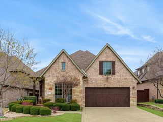 2115 N Hill Drive, Irving, TX 75038