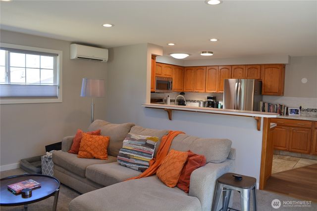 520 SW 4th Avenue SW, Oak Harbor, WA 98277