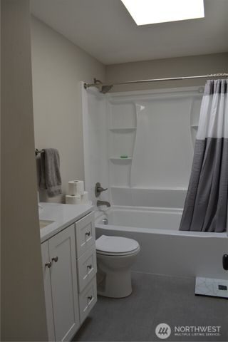 520 SW 4th Avenue SW, Oak Harbor, WA 98277