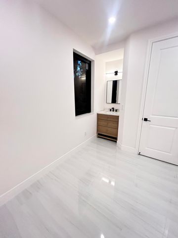 6993 NW 30th Terrace B, Fort Lauderdale, FL 33309