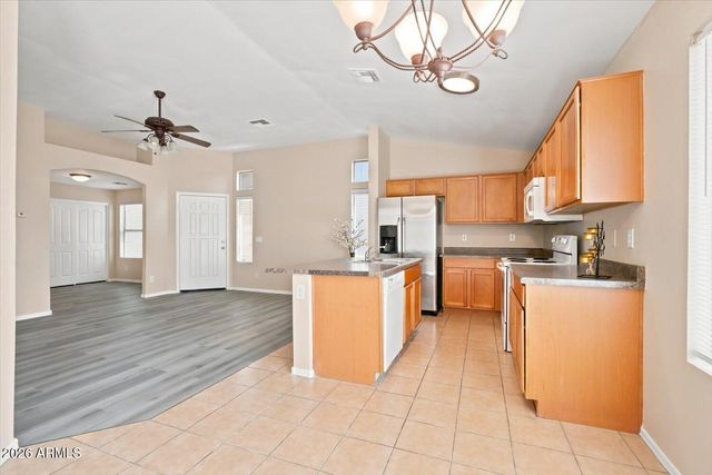 16620 S 48th Street 46, Phoenix, AZ 85048