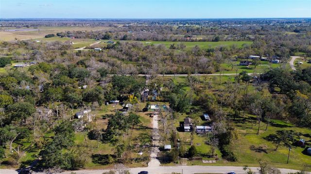 16507 Mill Drive, Rosharon, TX 77583