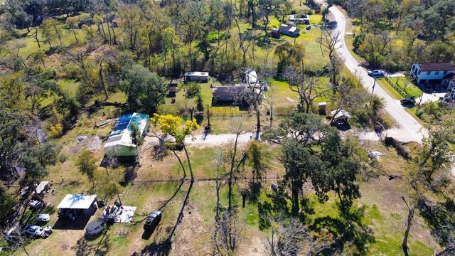 16507 Mill Drive, Rosharon, TX 77583