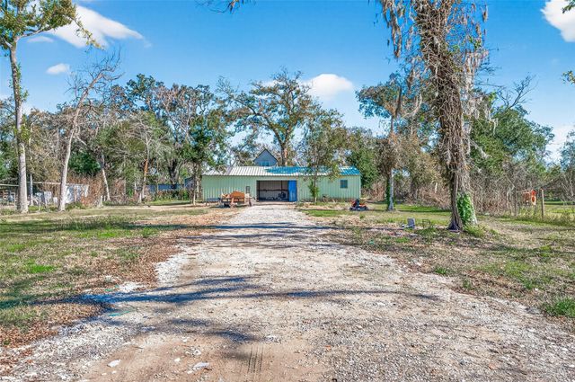 16507 Mill Drive, Rosharon, TX 77583